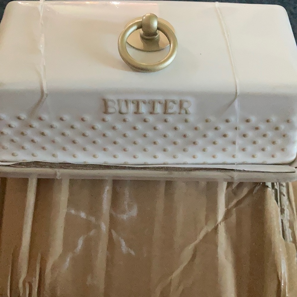 Decorative butter dish.